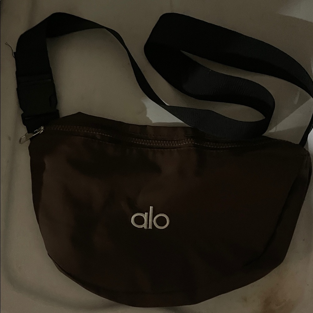 ALO Yoga Dark Brown Belt Bag